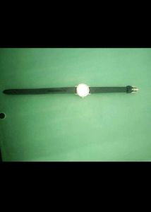 Classic Black Leather Strap Watch(not working)