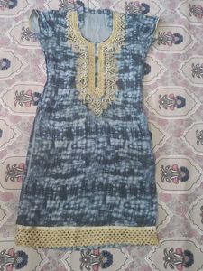 Stylish Grey Tie-Dye Kurta with Gold Embellishment