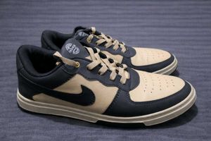 Dunk-Style Low Top Casual Sneakers