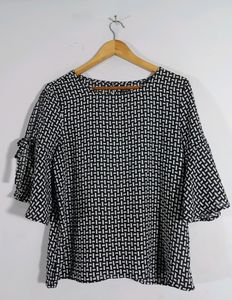 Elle Studio Black & White Printed Top (Women)