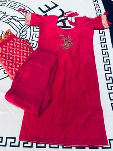 Pink Embroidered Kurta Set with dupatta Du