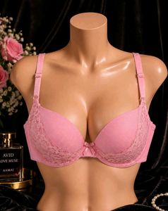 🇳🇿💫🎀Pretty Pink Lace Trim Bra