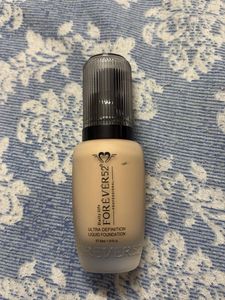 Forever 52 Ultra Definition Liquid Foundation