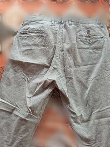 Max men's Carrot Fit Trousers