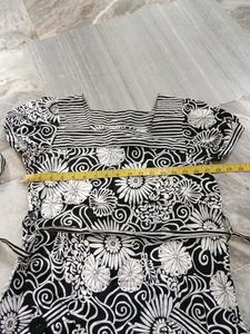 Black &amp; White Floral Print Kurta