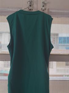 Elegant Sleeveless Emerald Green Dress