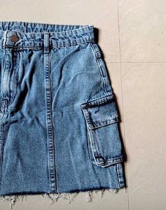 Stylish Denim Cargo Mini Skirt