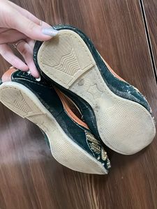 Embellished Jutti Flats