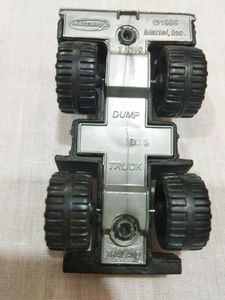 Vintage Collectible 1989 Matchbox Dump Truck.