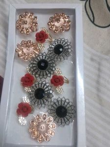 Set of Rings with Rose Embellishments 1