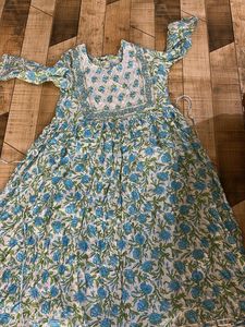 Beautiful Floral Kurta with pant