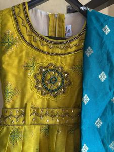 Elegant Yellow Kurta Set with Blue Dupatta