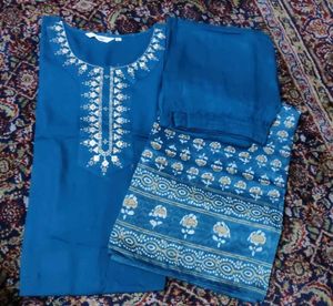 Blue Kurta Set - 40 Bust (L size)