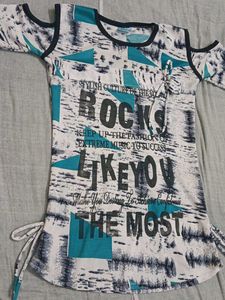 Trendy Cold Shoulder Graphic Top