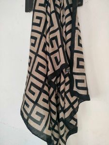 Stylish Geometric Print Scarf