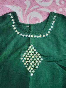 102.Green mirror work kurti women