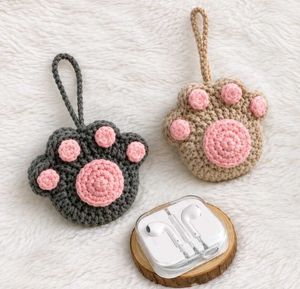 Crochet Paw Keychain(1 piece)