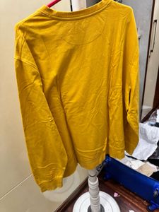 GAP Classic Yellow Logo Sweatshirt