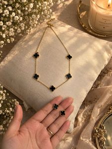 ✨Elegant necklace and earrings set