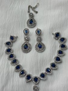 Royal Blue V-Shape AD Necklace Set 💙