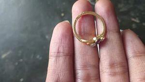 Assorted Gemstone Rings Set