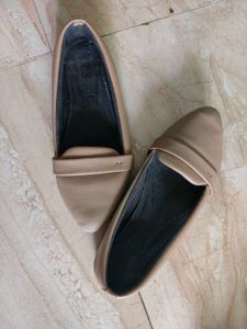 Elegant Nude Pointed Toe Flats