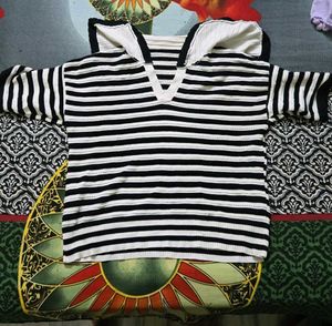 Striped V long -Neck Knit Top