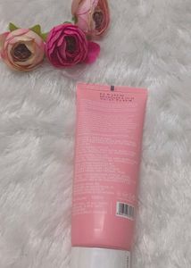 Dot &amp; Key Face Wash