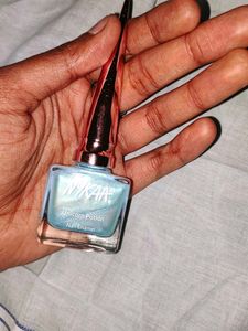 nail polish