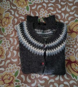 Crochet Chic Sweater (free🎁white net top)