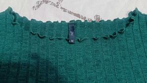 Chic Ribbed Lettuce Hem Top