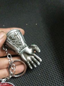 Infinity Gauntlet Keychain