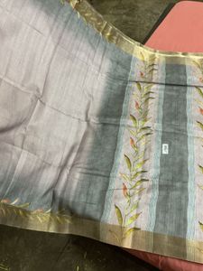 Elegant Grey Saree with Leaf Print