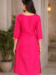 ⚜️Vibrant Pink Embroidered Kurta⚜️