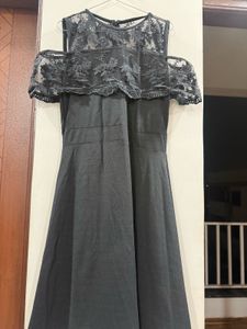 Chic Black Cold Shoulder Lace Dress