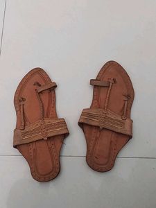 Leather Kolhapuri Chappals