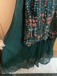 Peplum Suit With Wrinkled Skirt Size L