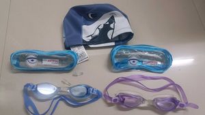 Kids Swim Set: 2 Goggles & Cap