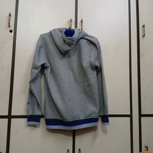 grey hoodie