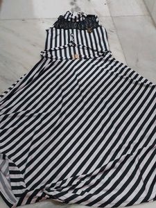 Stylish Striped Midi Dress (M)