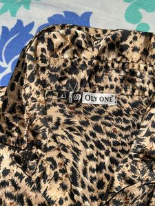 Stylish Leopard Print Crop Top