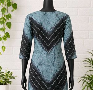 Tie-Dye V-Neck Kurta