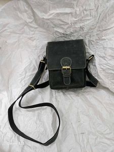 Vintage Style Leather Crossbody Bag