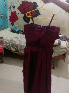 Elegant Off-Shoulder Pleated Party Dress