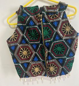 Embroidered Geometric Halter Neck Padded Blouse