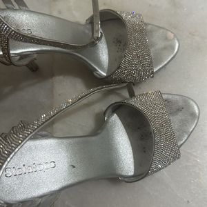 SILVER PENCIL HEELS