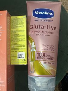 Foxtale &amp; Vaseline Skincare Set
