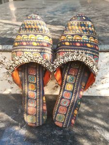 Embellished Ethnic Juttis