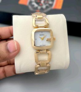 Gucci1st Ladies watch premium quality at sale