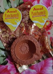 2 Pieces Diya + 4 Packs Amul Panchamrit